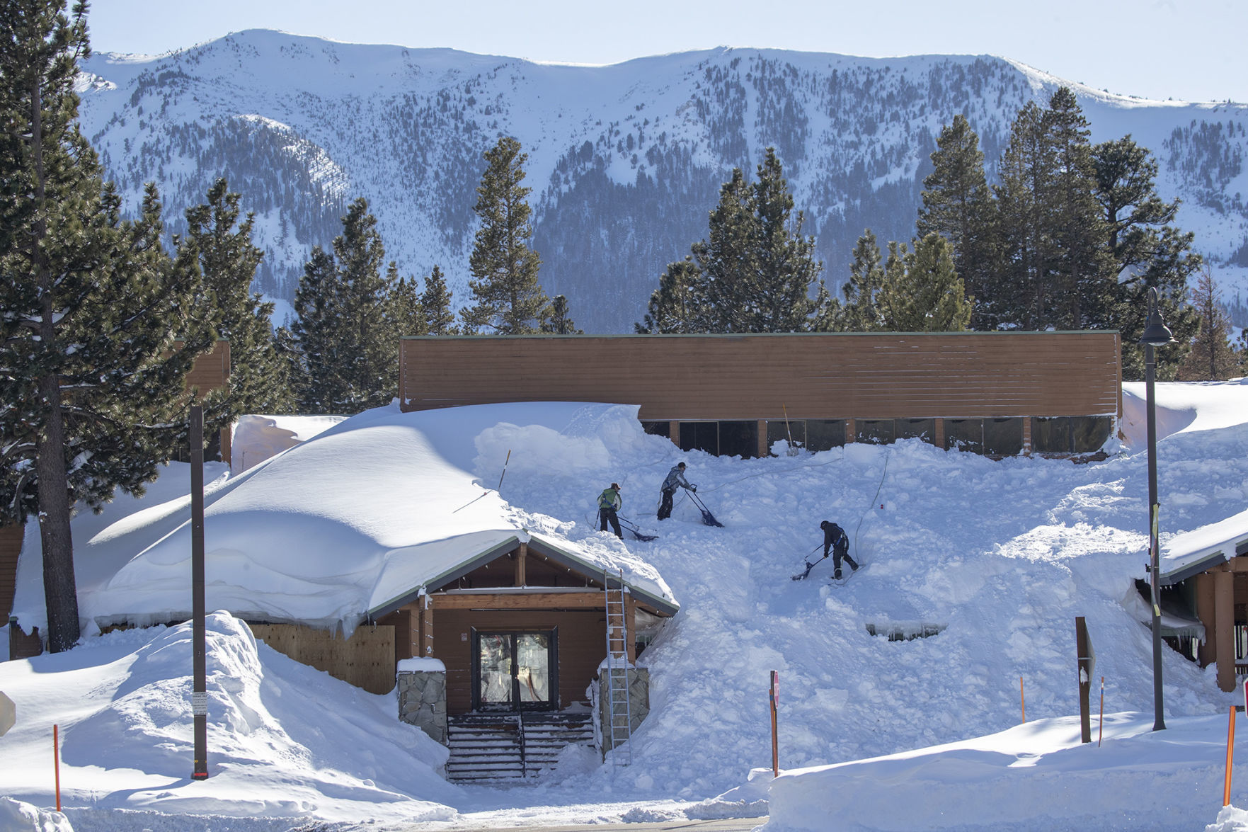 10 feet of snow in Mammoth Lakes